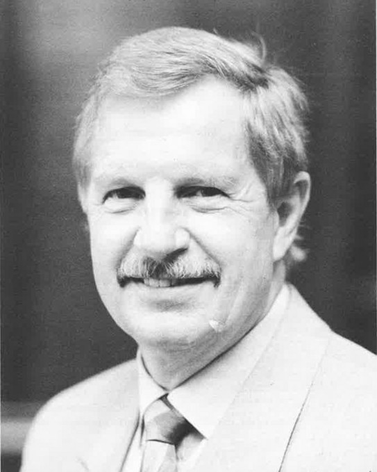 Foto Prof. Dr. Willi Pöhler Foto Prof. Dr. Willi Pöhler