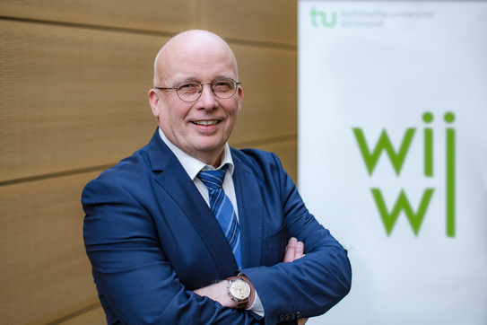 Foto Prof. Dr. Andreas Liening Foto Prof. Dr. Andreas Liening