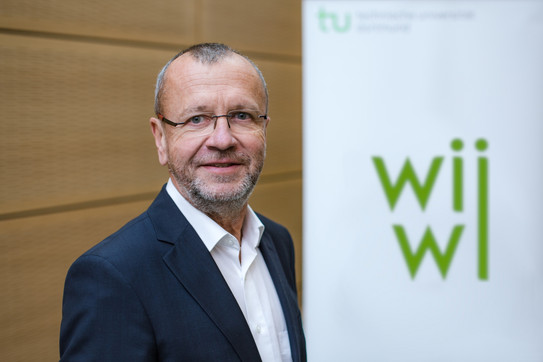 Foto Prof. Dr. Hartmut H. Holzmüller Foto Prof. Dr. Hartmut H. Holzmüller