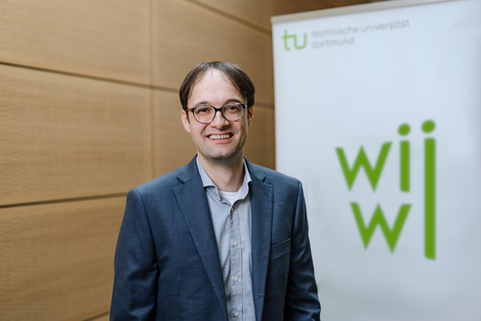 Foto Prof. Dr. Lukas Buchheim Foto Prof. Dr. Lukas Buchheim